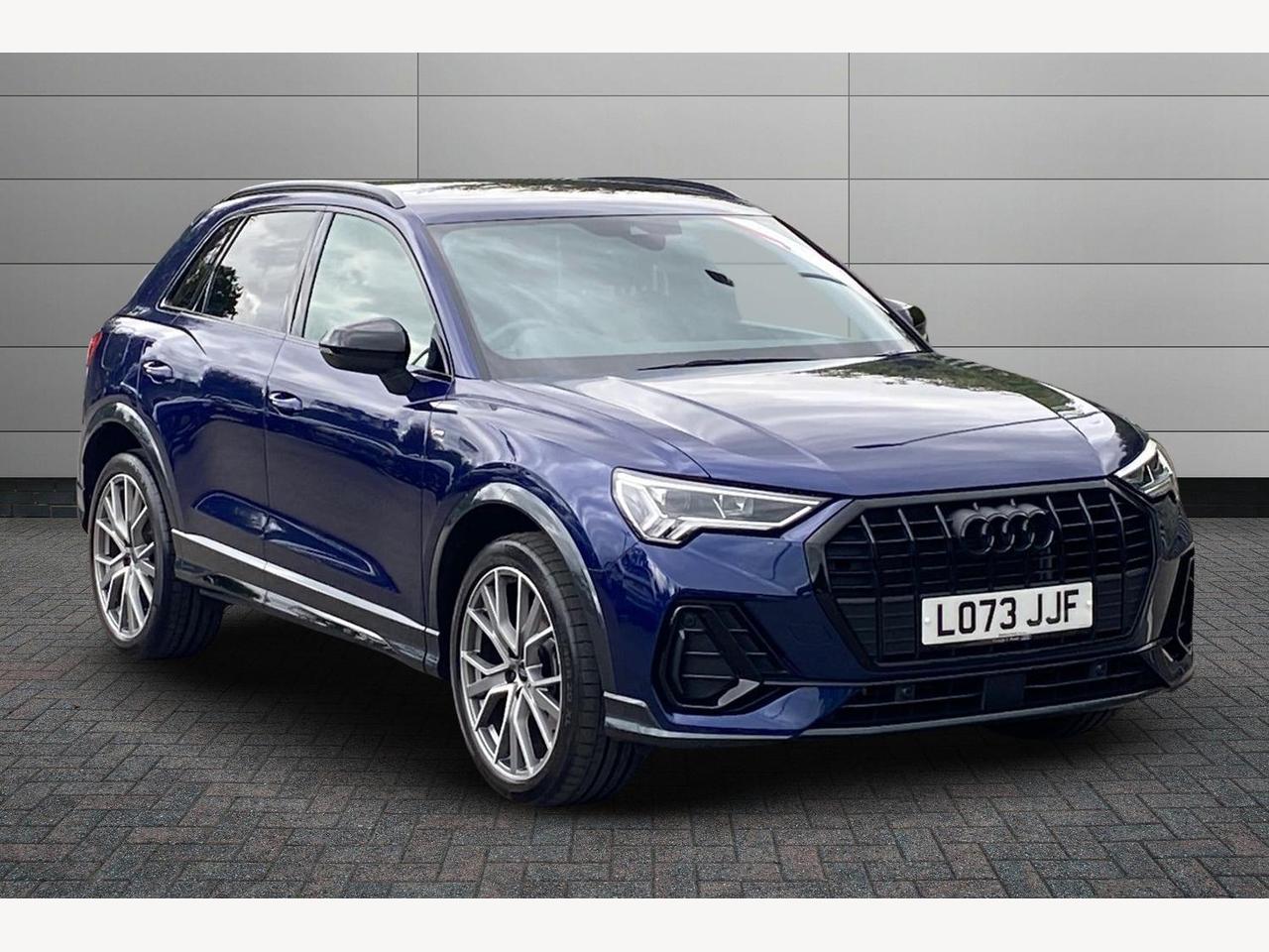 Main listing image - Audi Q3