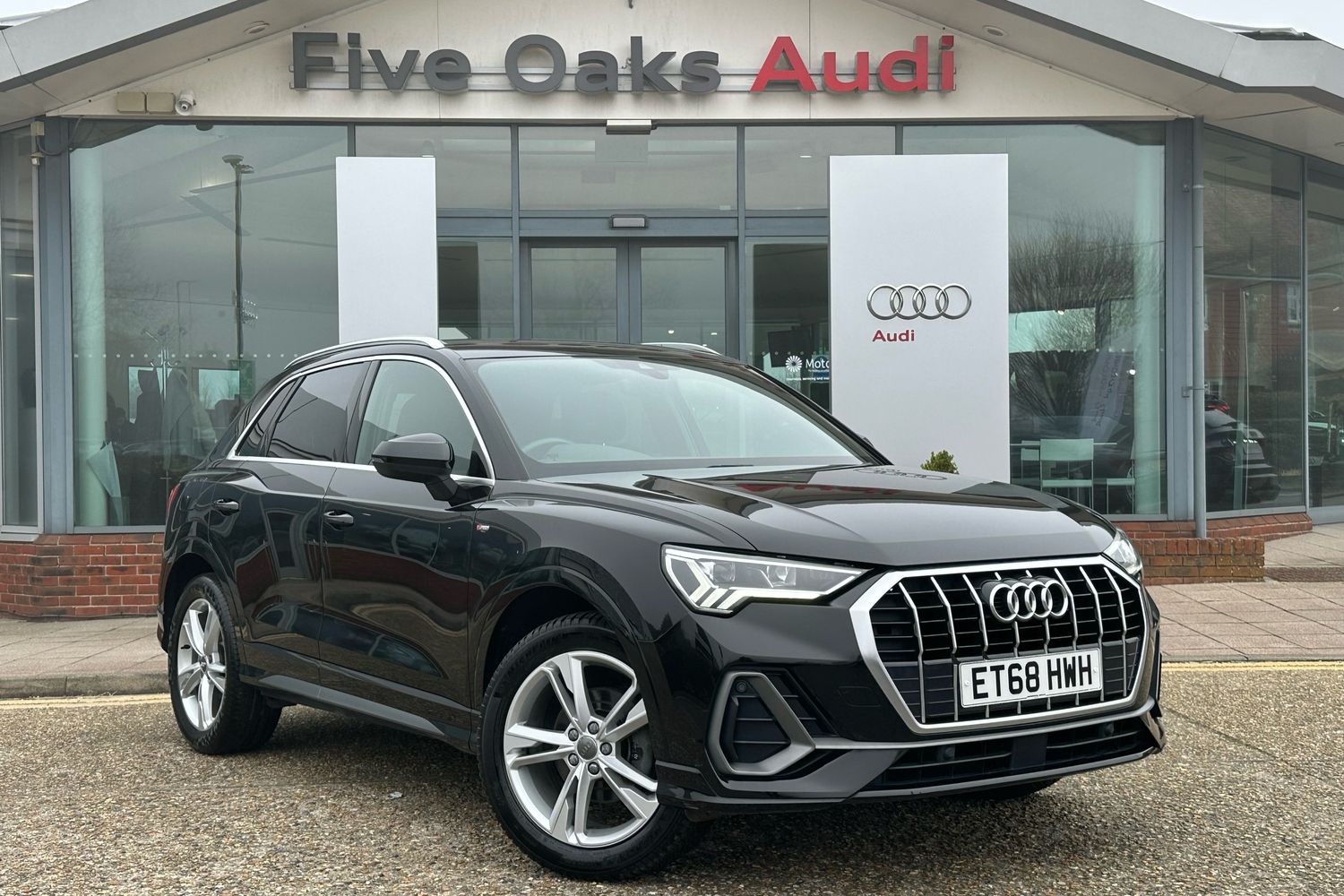 Main listing image - Audi Q3