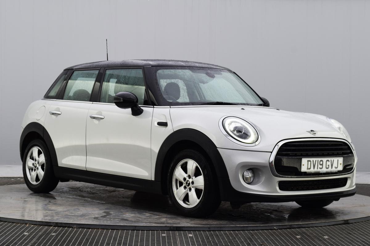 Main listing image - MINI Hatchback 5dr