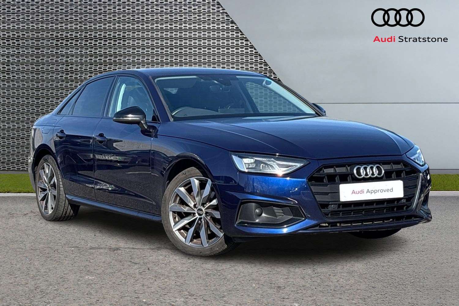 Main listing image - Audi A4