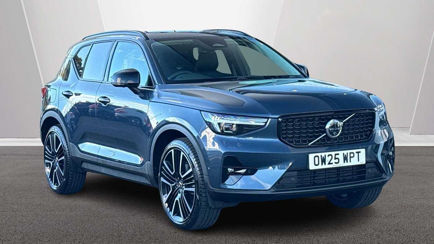 Main listing image - Volvo XC40