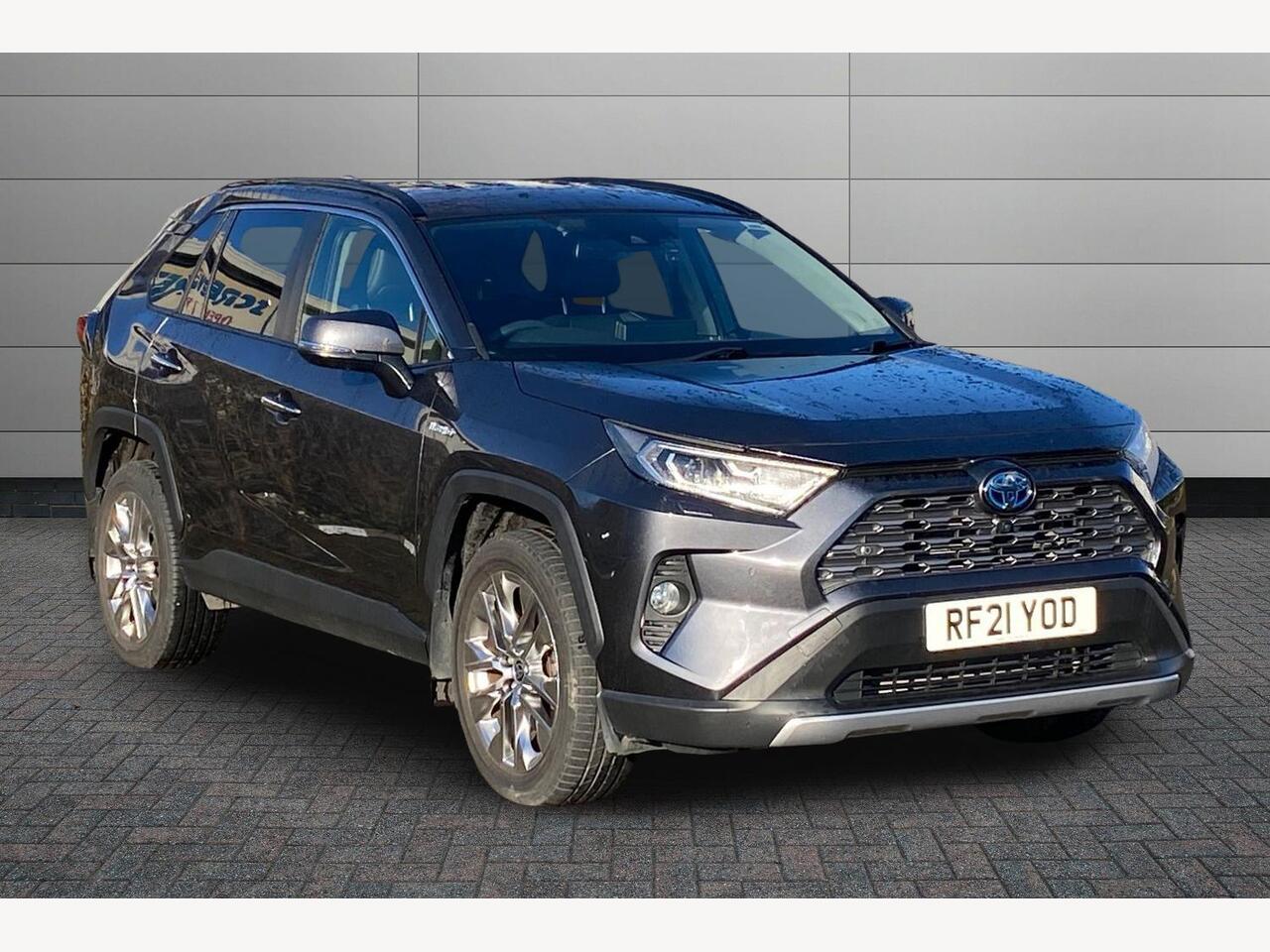 Main listing image - Toyota RAV4