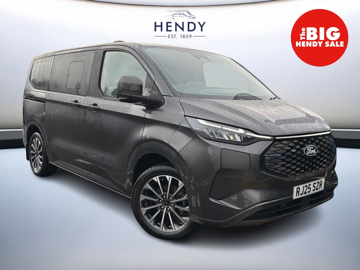 Main listing image - Ford Tourneo Custom
