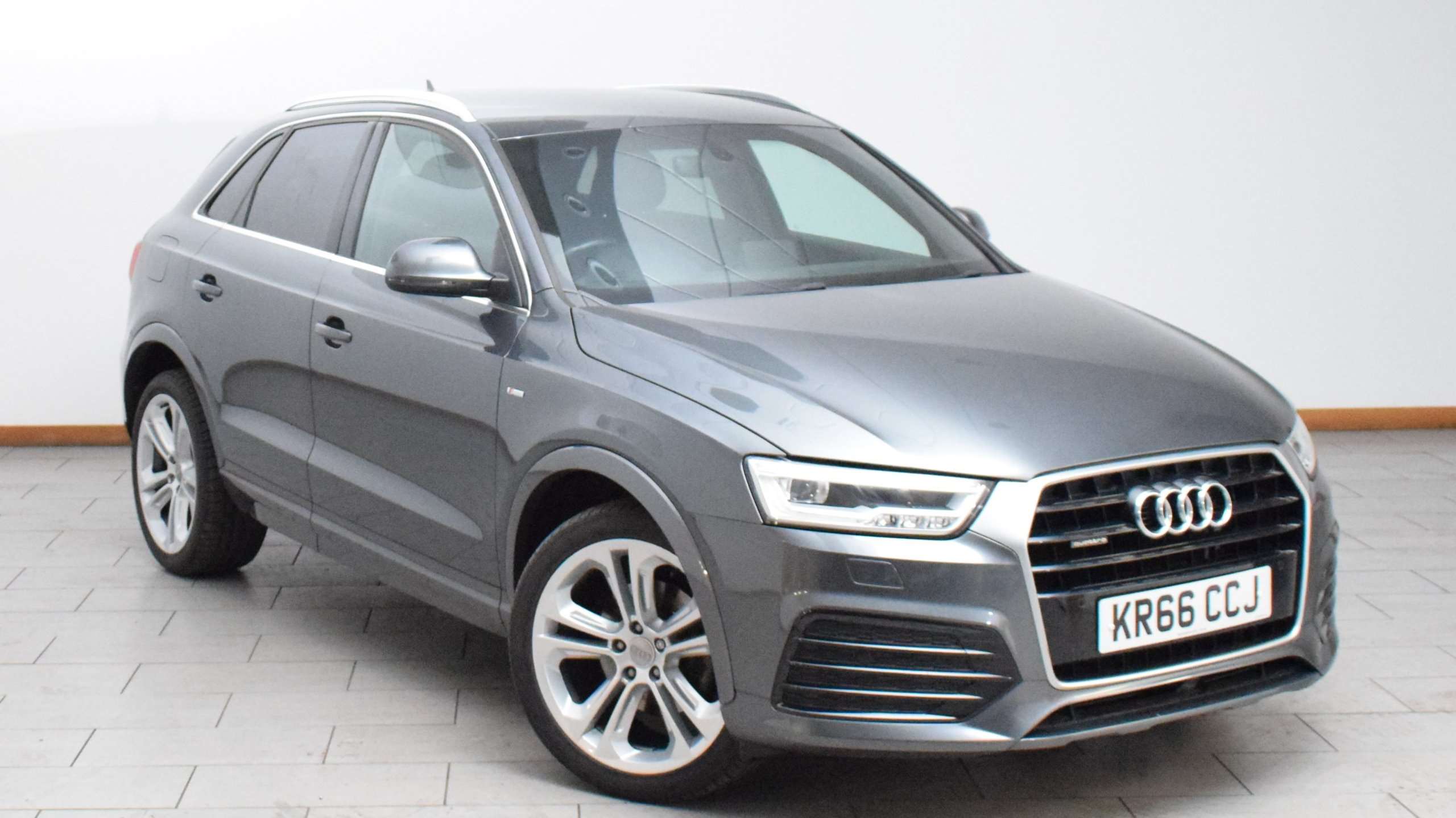 Main listing image - Audi Q3