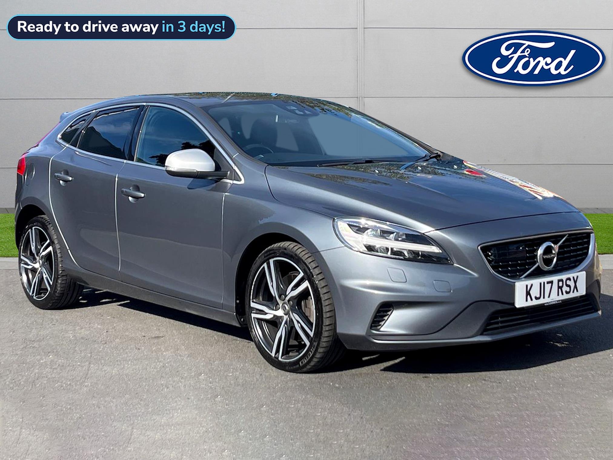 Main listing image - Volvo V40