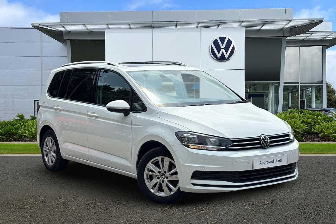 Main listing image - Volkswagen Touran
