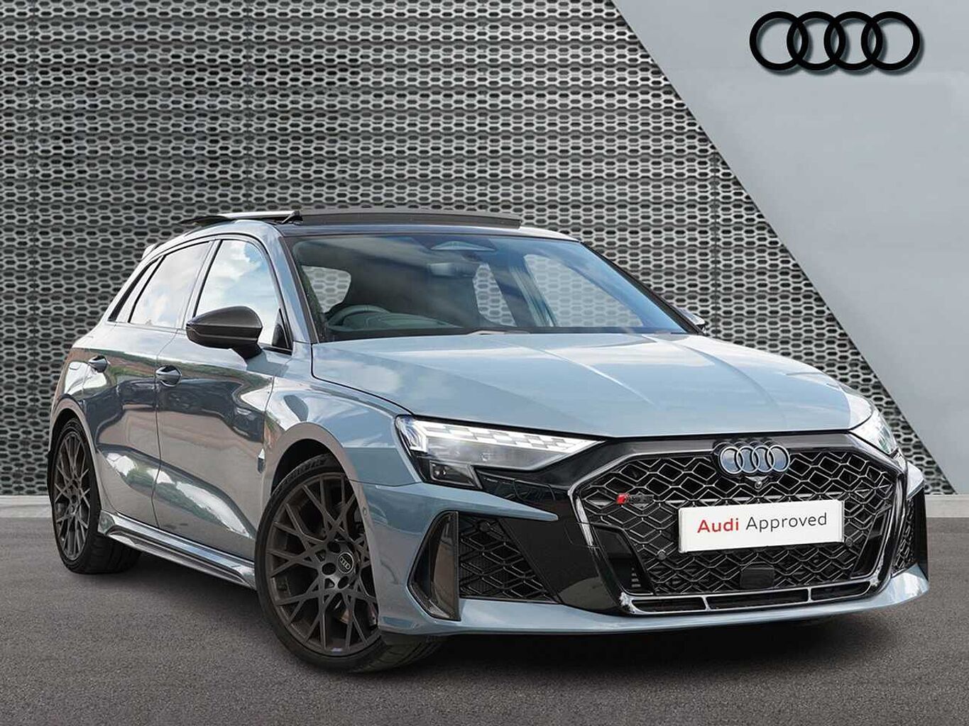 Main listing image - Audi RS3