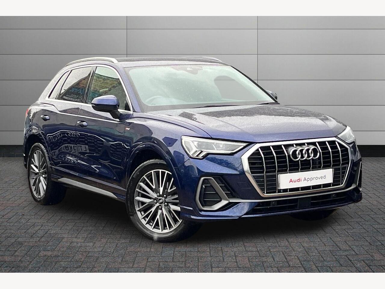 Main listing image - Audi Q3