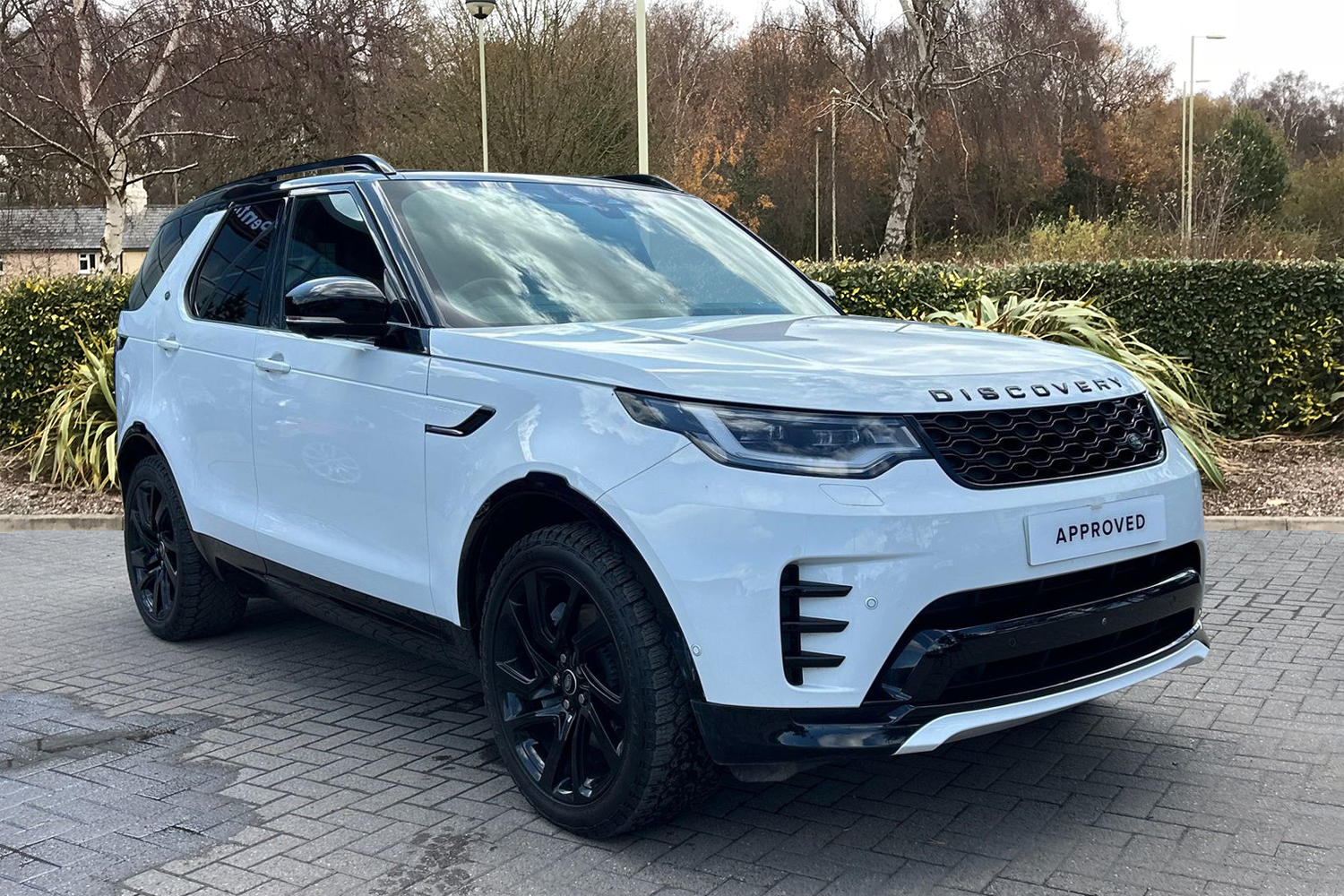 Main listing image - Land Rover Discovery