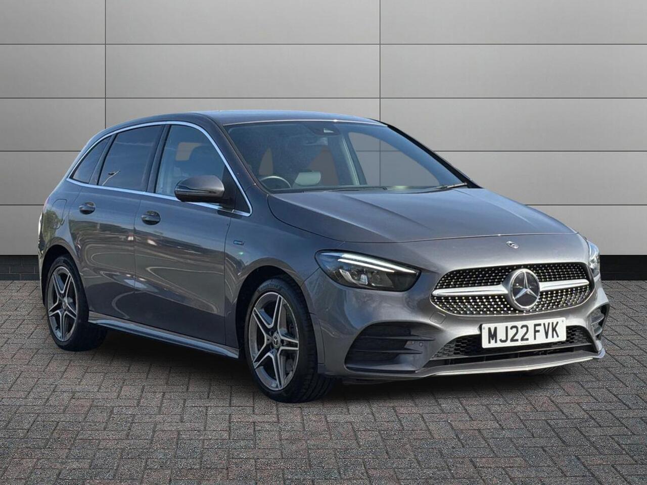 Main listing image - Mercedes-Benz B-Class
