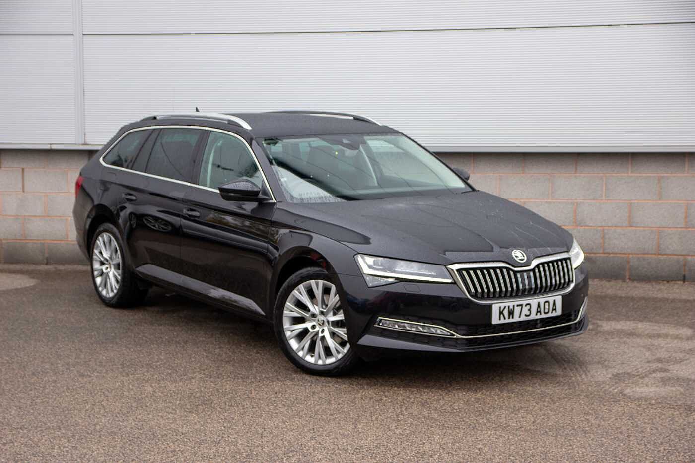 Main listing image - Skoda Superb Estate