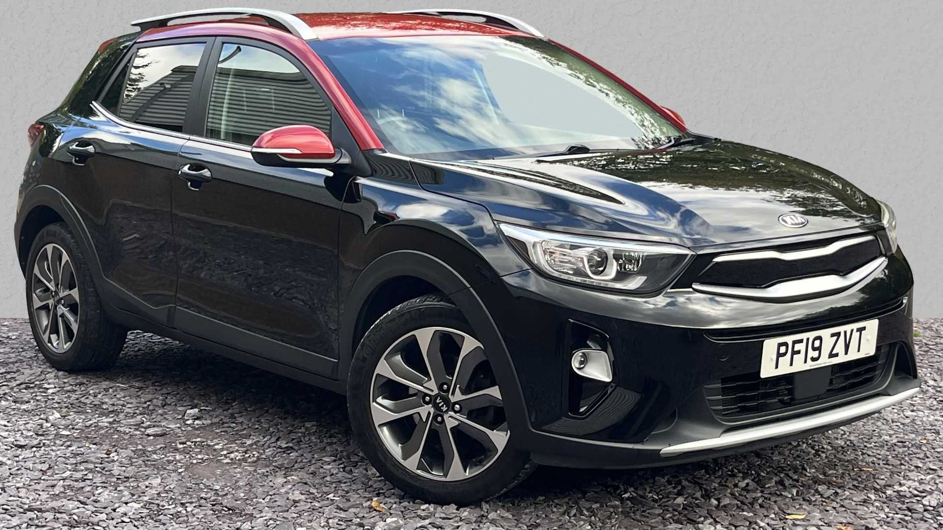 Main listing image - Kia Stonic