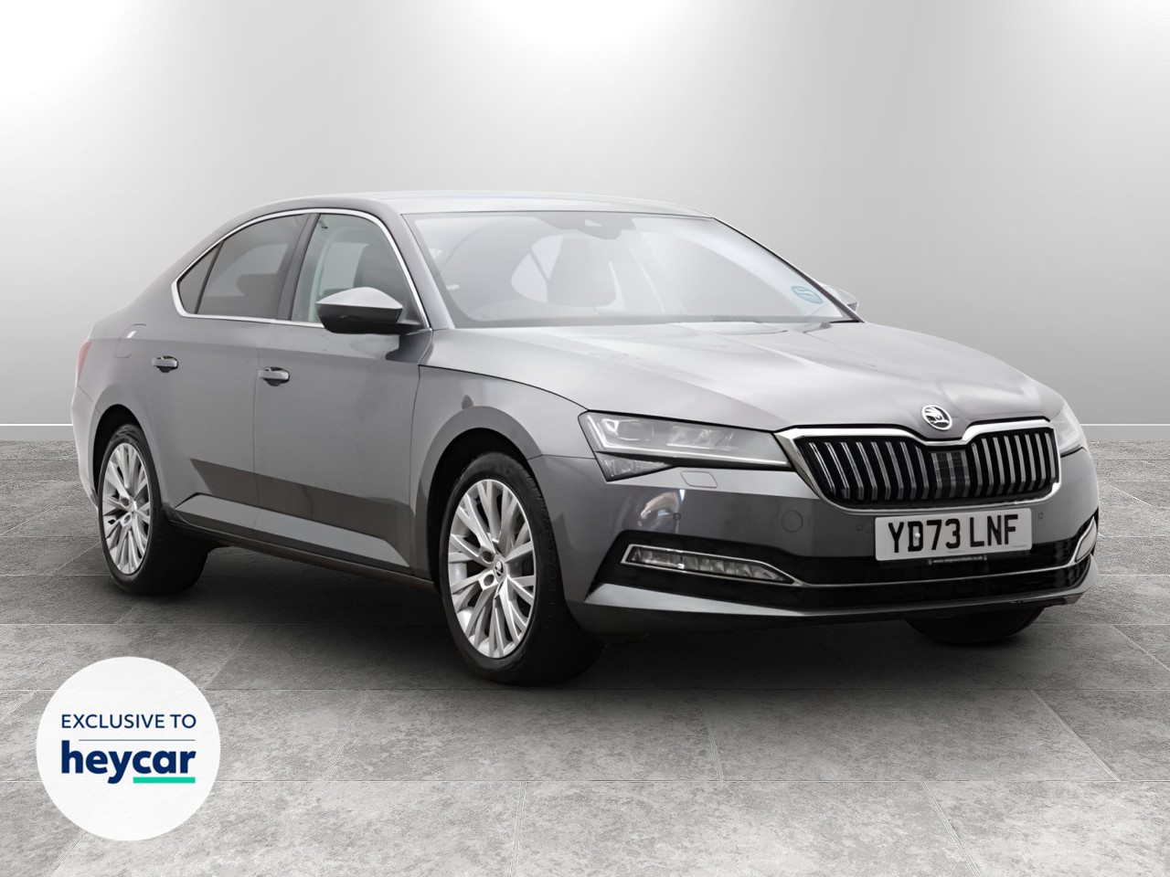 Main listing image - Skoda Superb