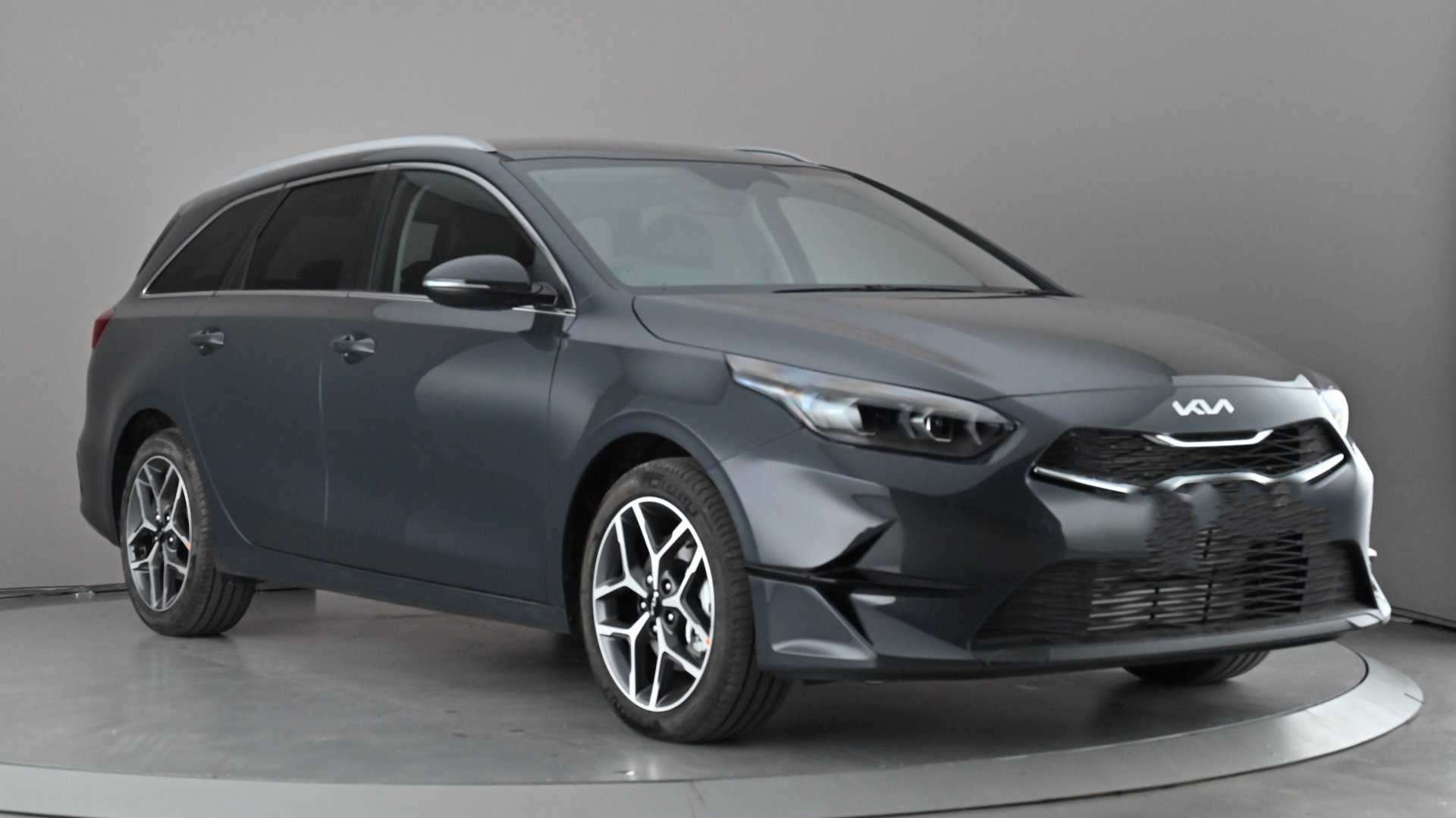 Main listing image - Kia Ceed SW