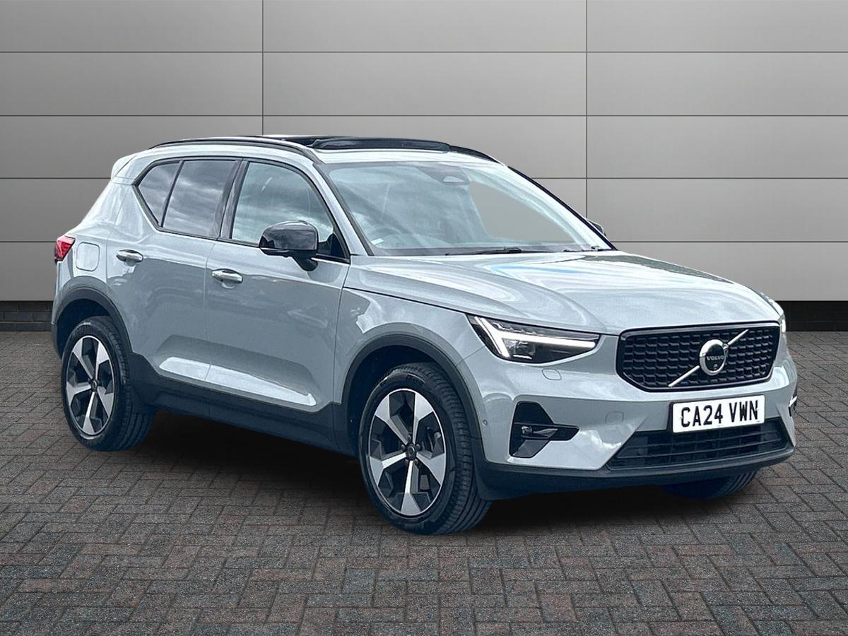 Main listing image - Volvo XC40