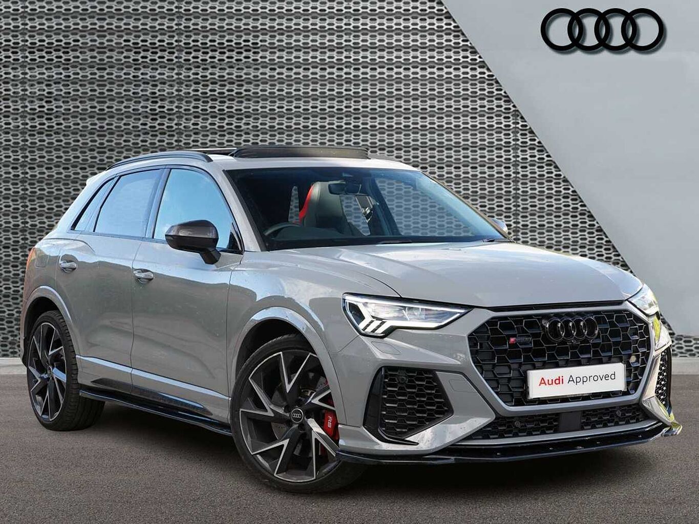 Main listing image - Audi RS Q3