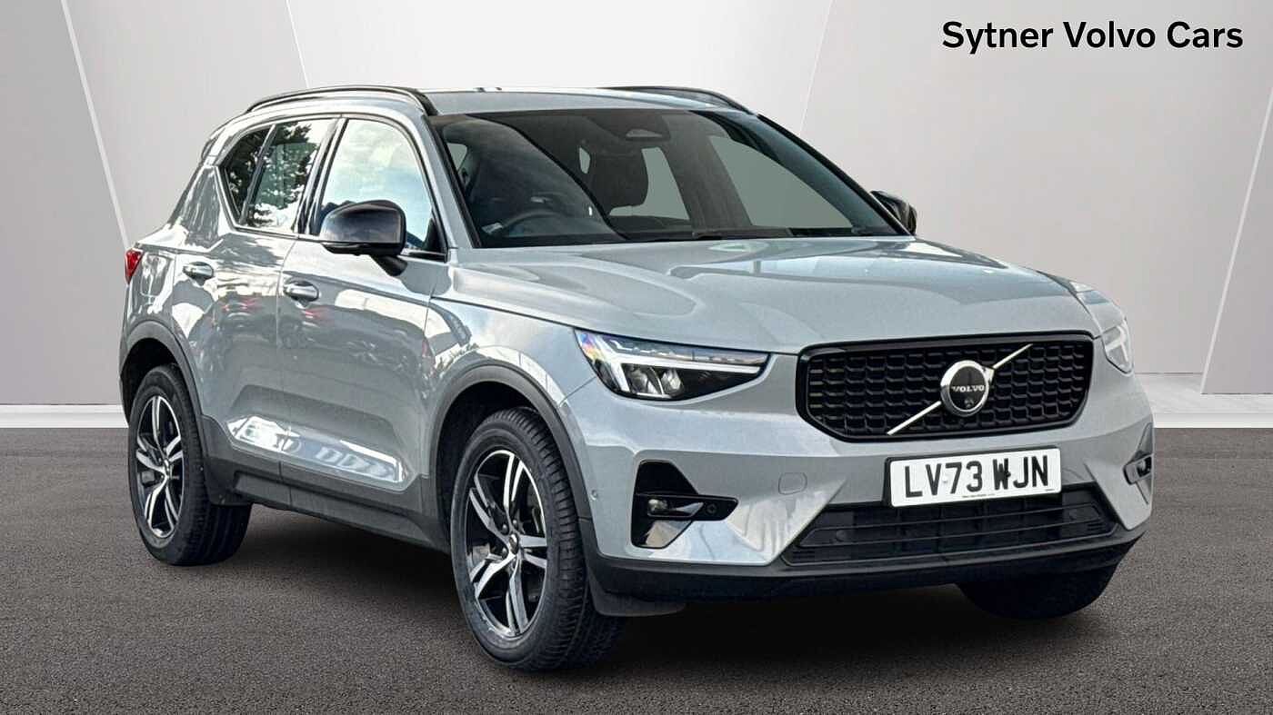 Main listing image - Volvo XC40