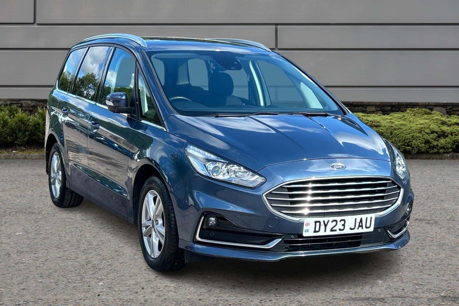 Main listing image - Ford Galaxy