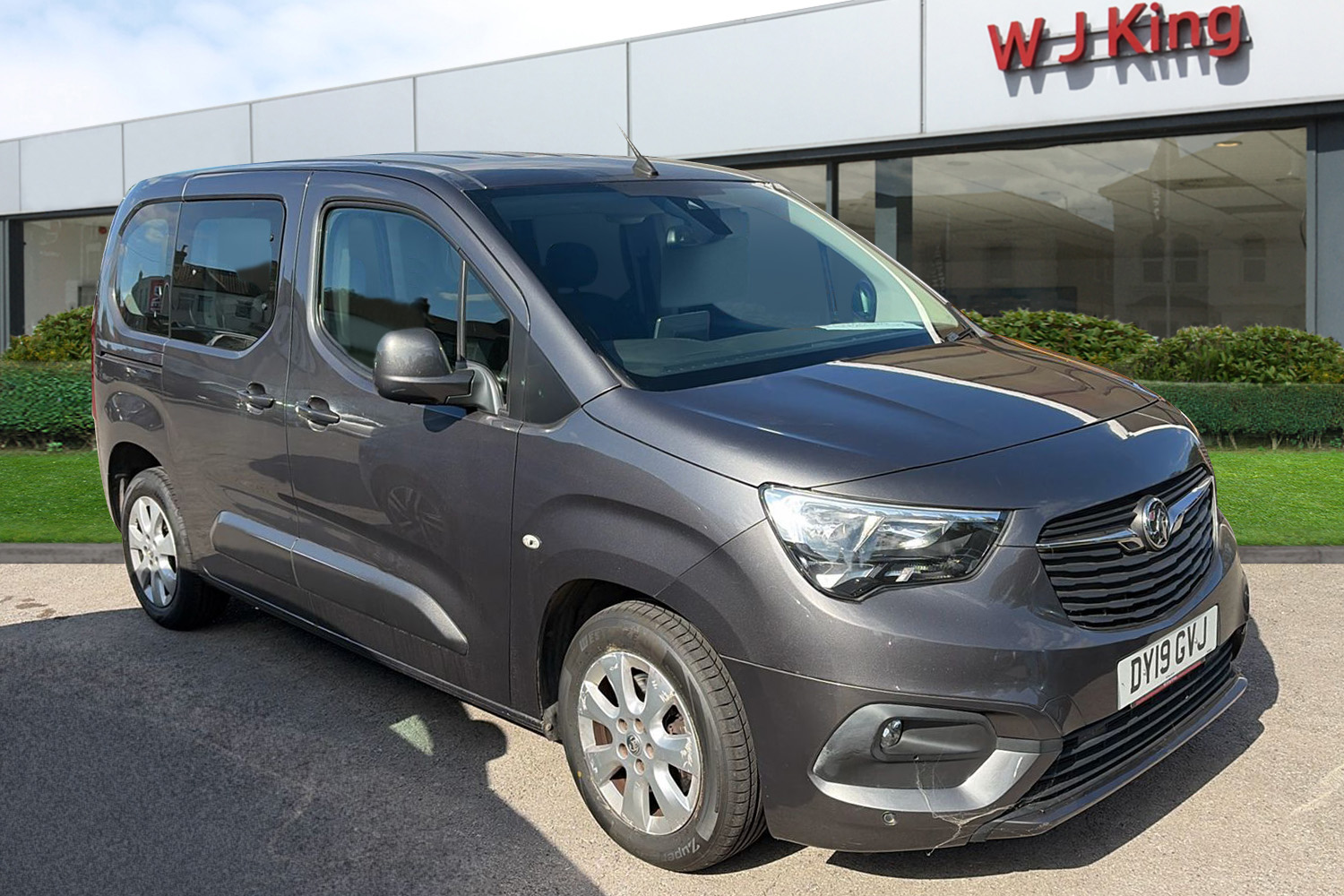 Main listing image - Vauxhall Combo Life