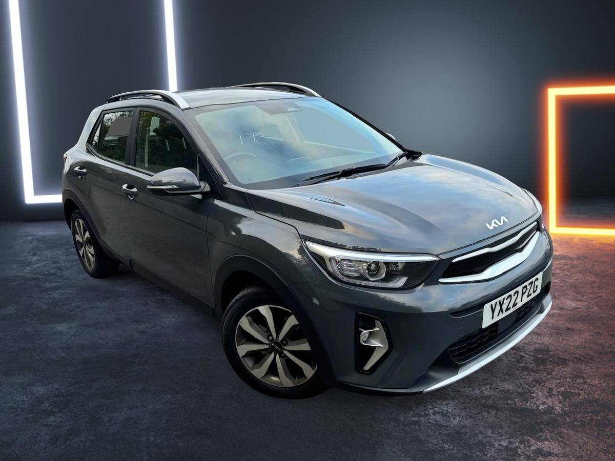 Main listing image - Kia Stonic