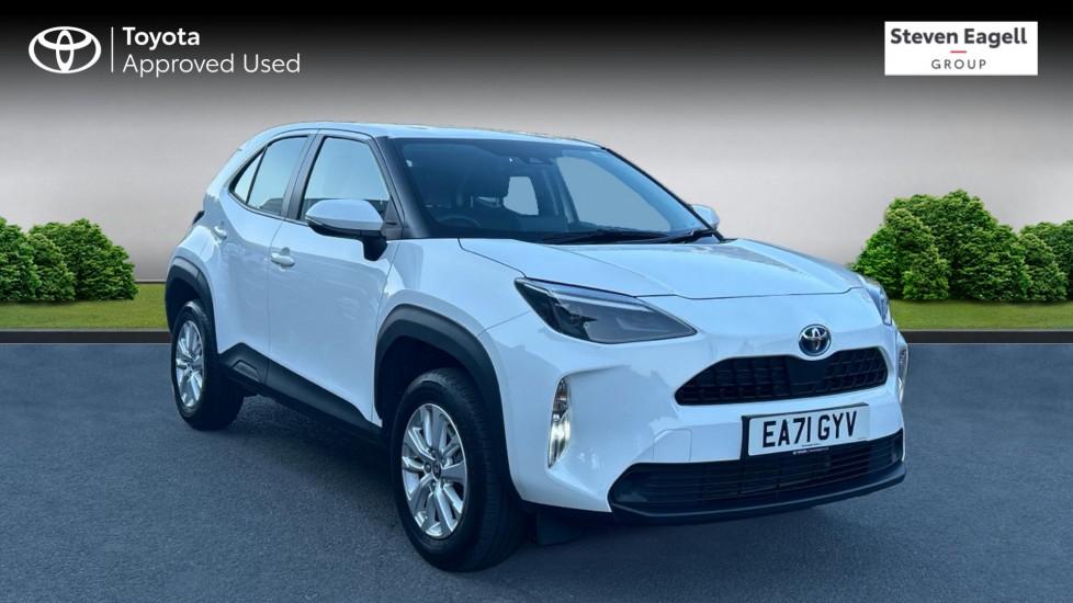 Main listing image - Toyota Yaris Cross