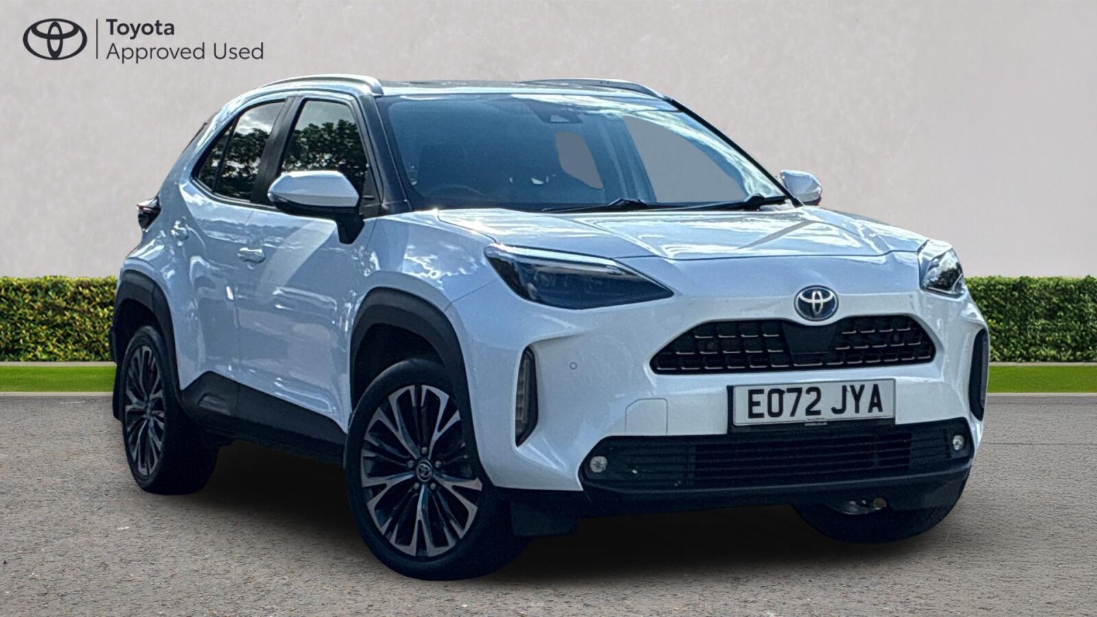 Main listing image - Toyota Yaris Cross