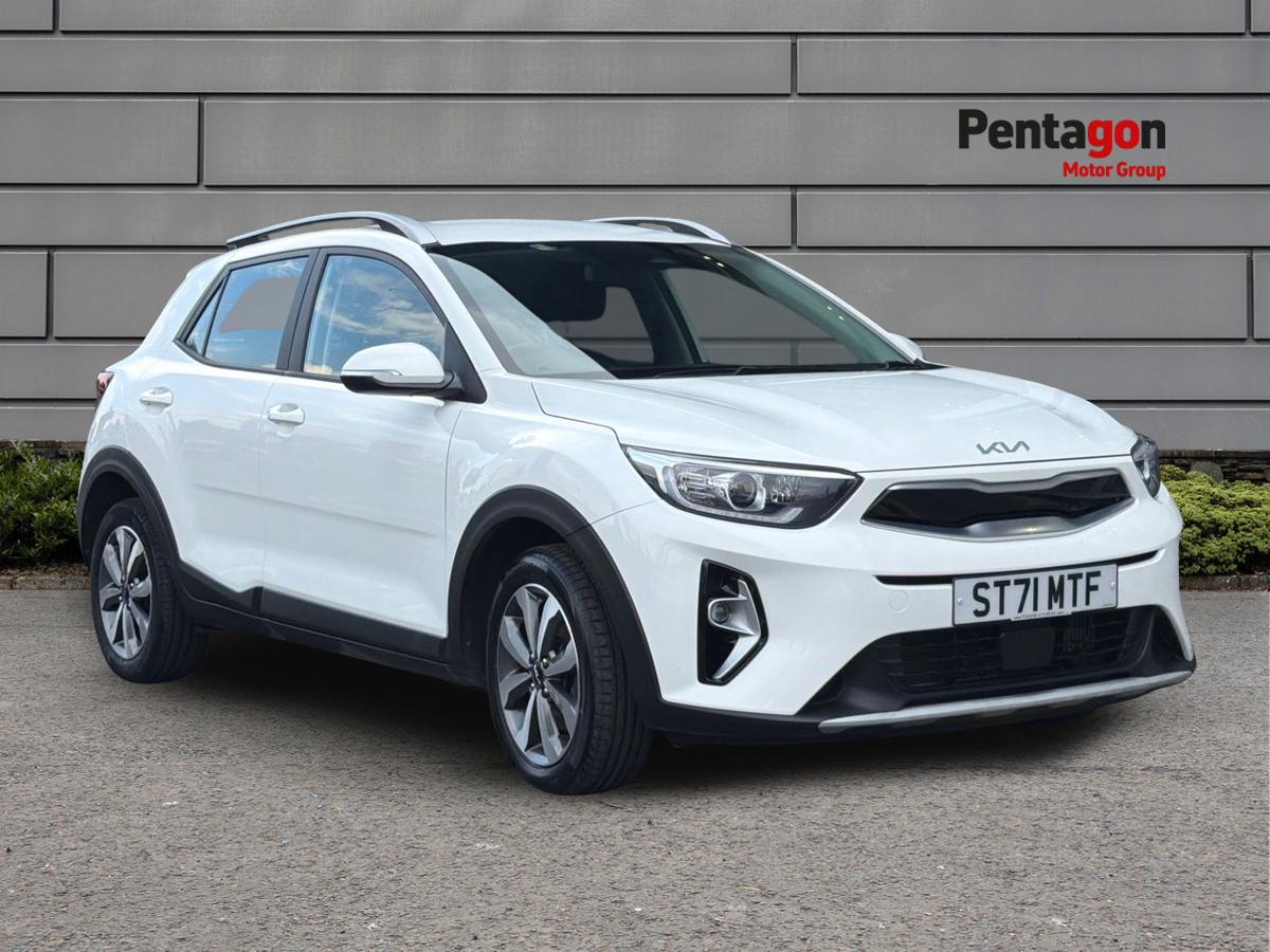 Main listing image - Kia Stonic