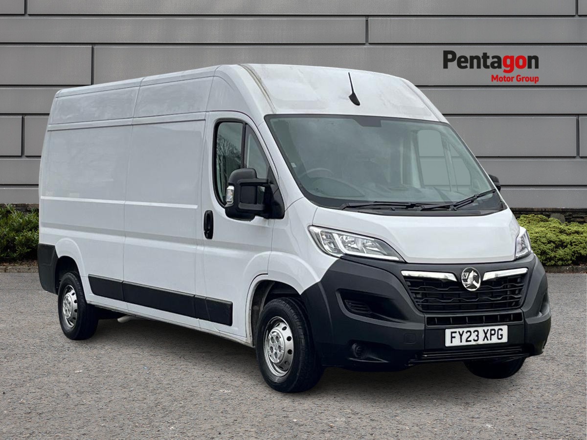 Main listing image - Vauxhall Movano