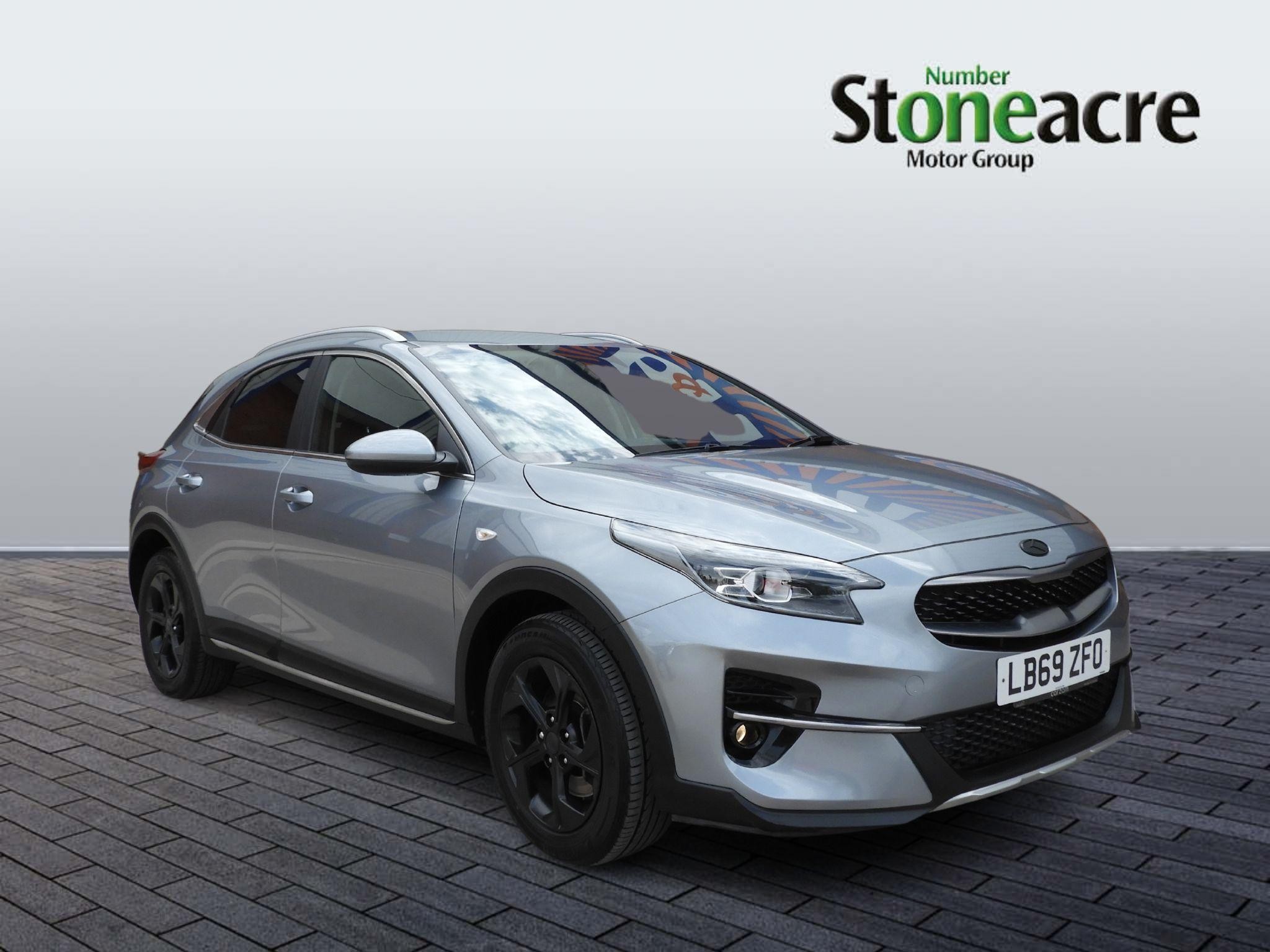 Main listing image - Kia XCeed