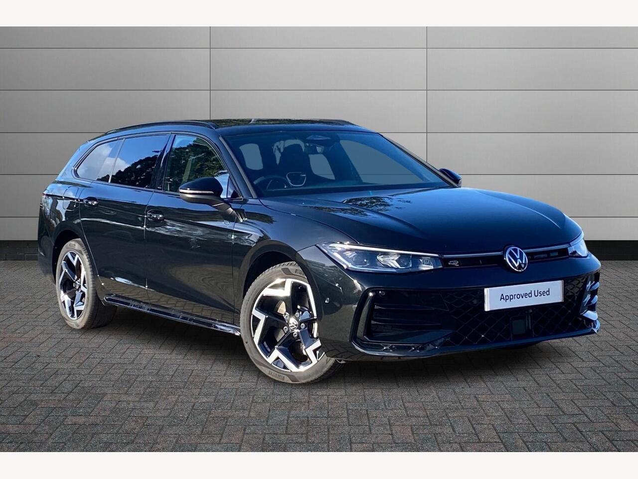 Main listing image - Volkswagen Passat