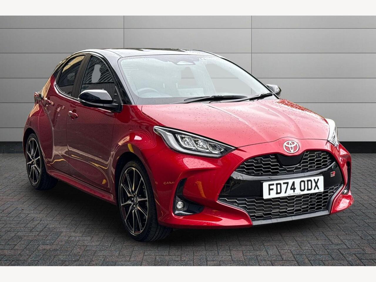 Main listing image - Toyota Yaris