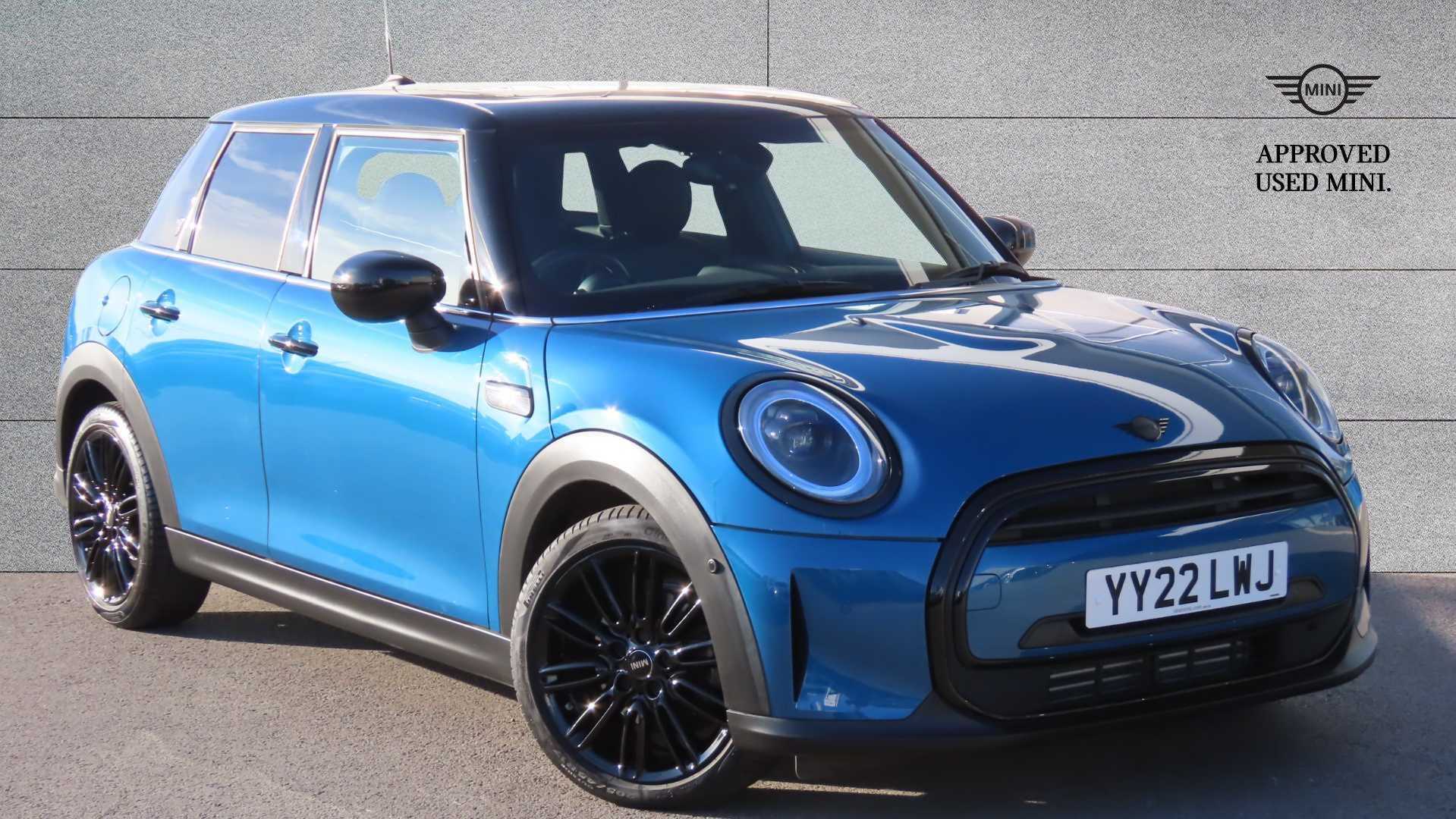 Main listing image - MINI Hatchback 5dr