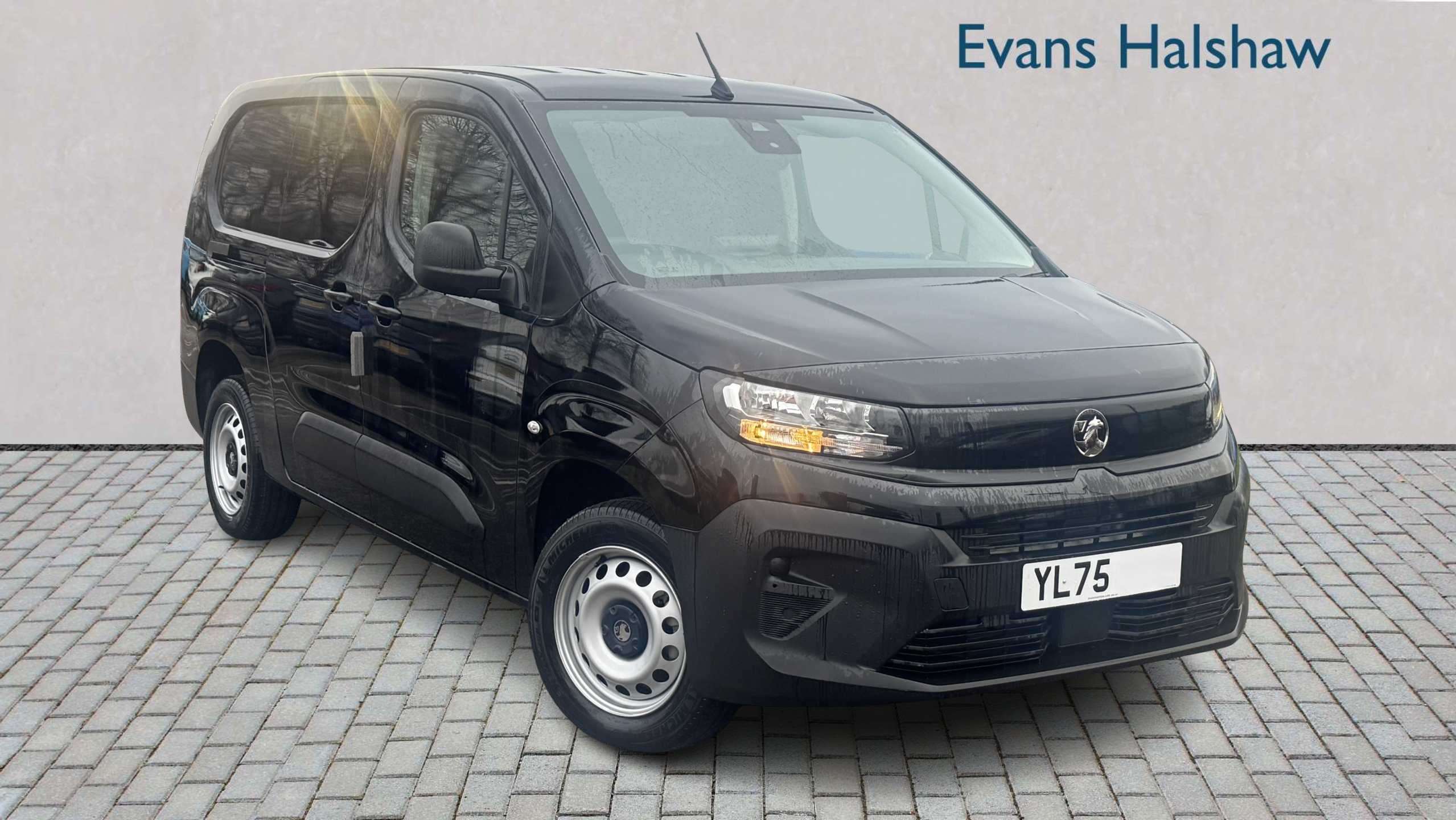 Main listing image - Vauxhall Combo Cargo