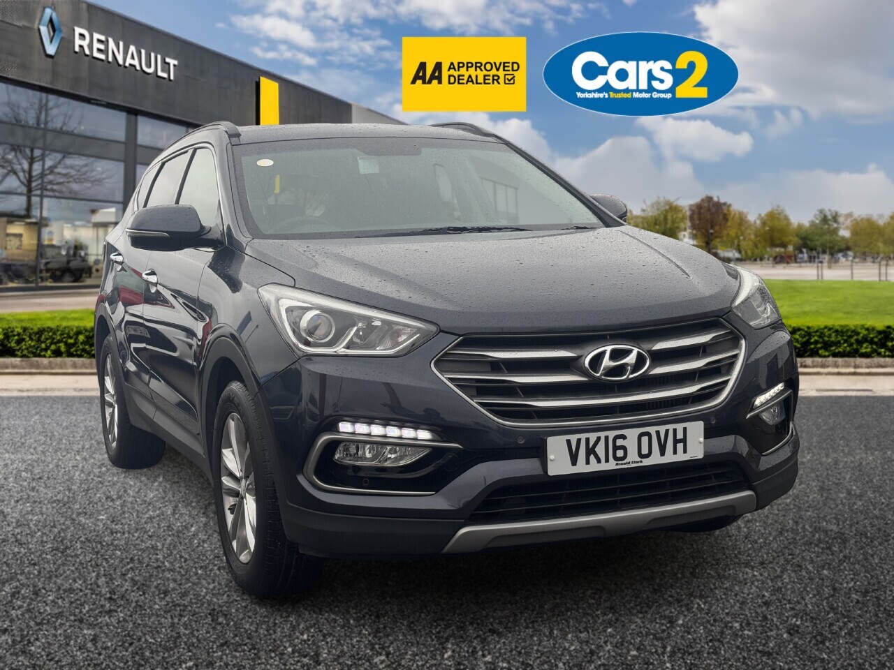 Main listing image - Hyundai Santa Fe