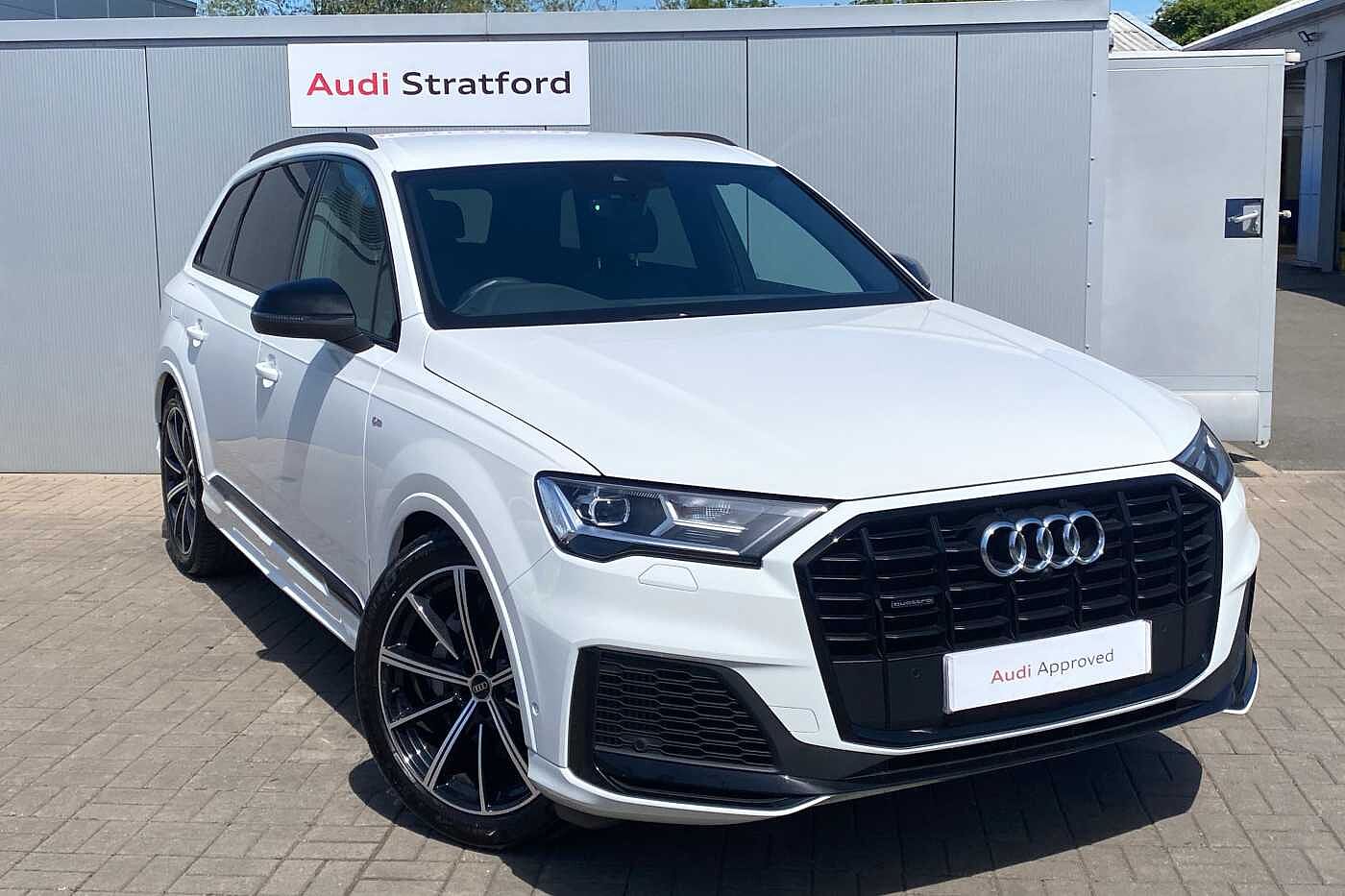 Main listing image - Audi Q7