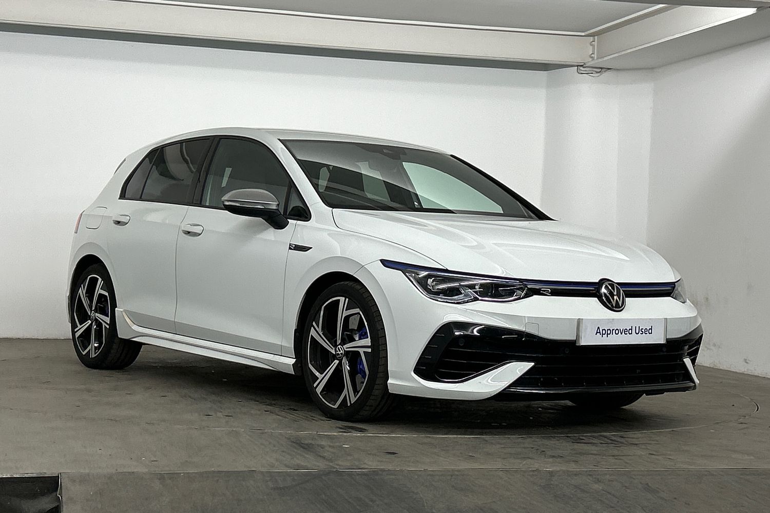 Main listing image - Volkswagen Golf R