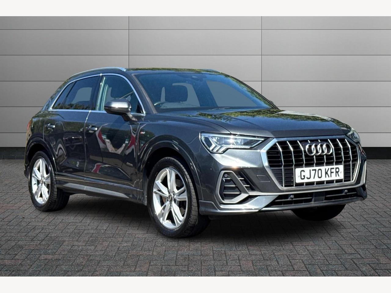 Main listing image - Audi Q3