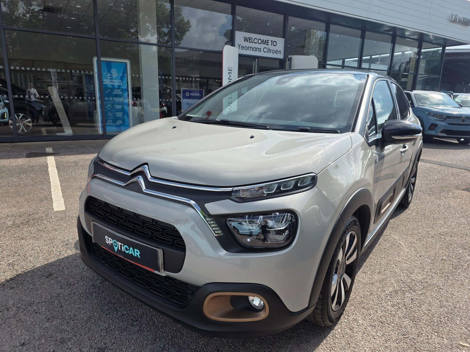 Main listing image - Citroen C3