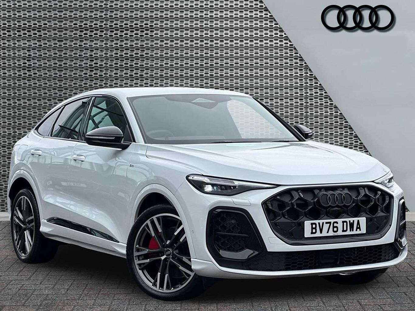 Main listing image - Audi Q5
