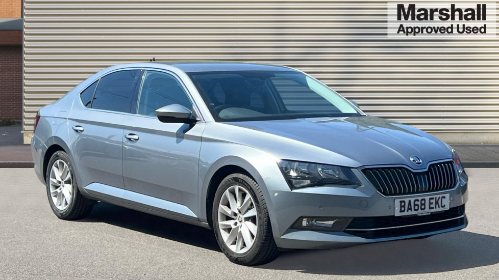 Main listing image - Skoda Superb