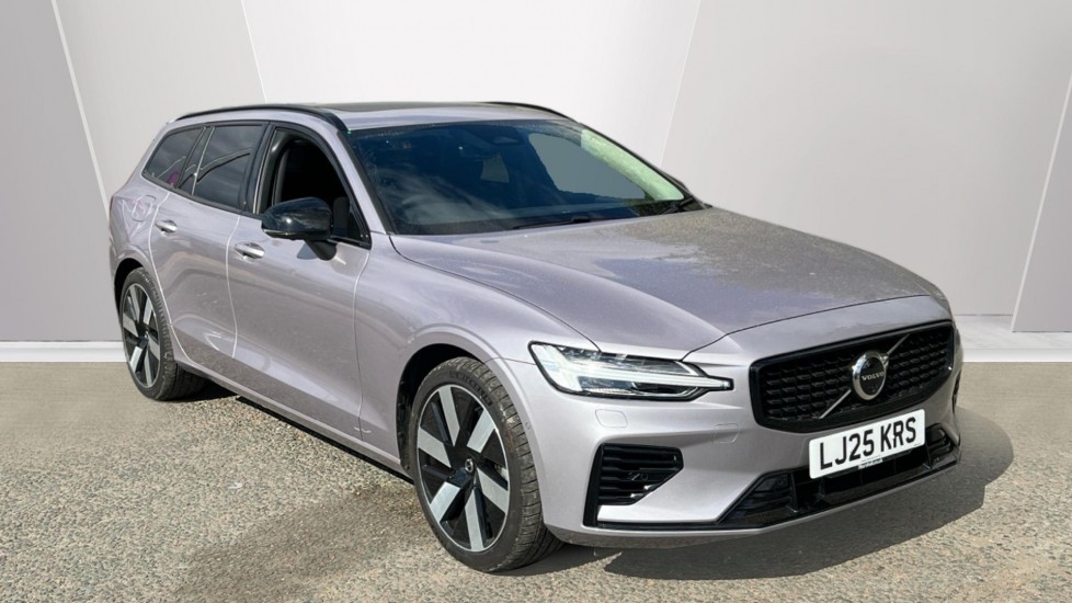 Main listing image - Volvo V60