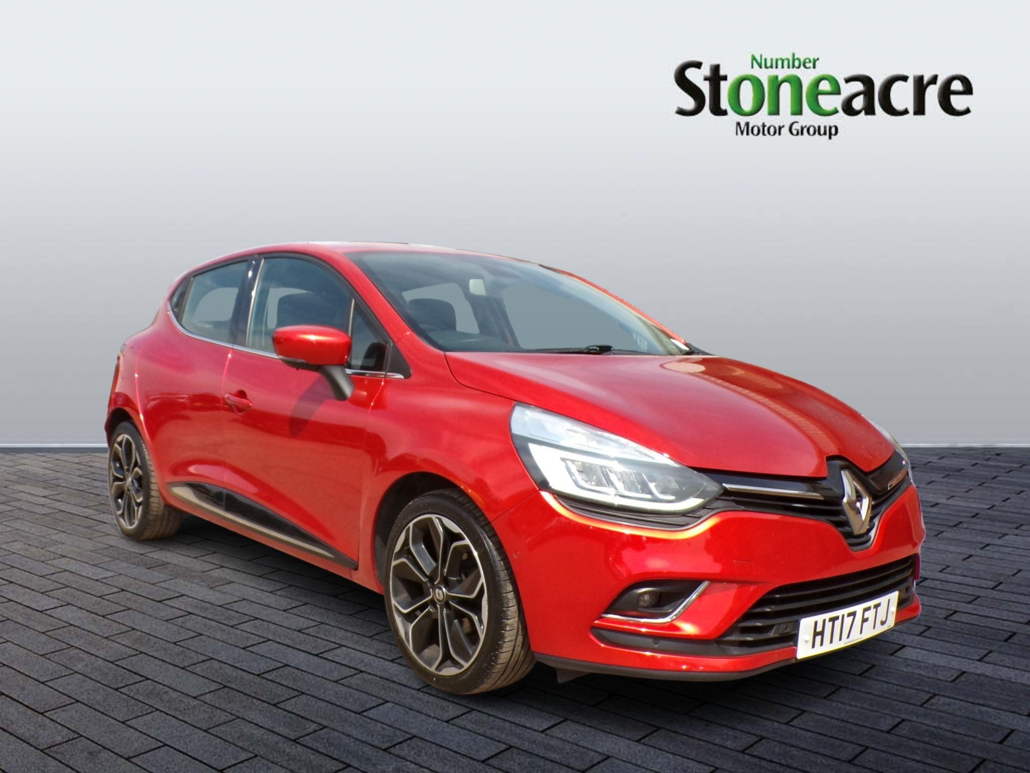 Main listing image - Renault Clio