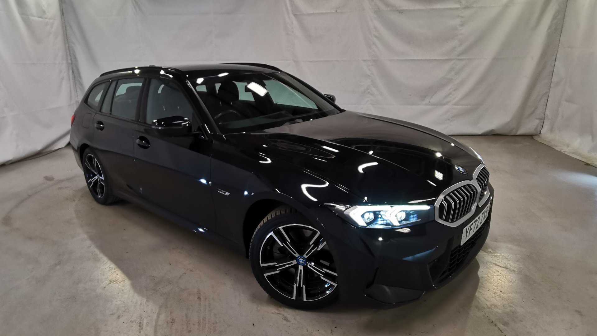 Main listing image - BMW 3 Series Touring