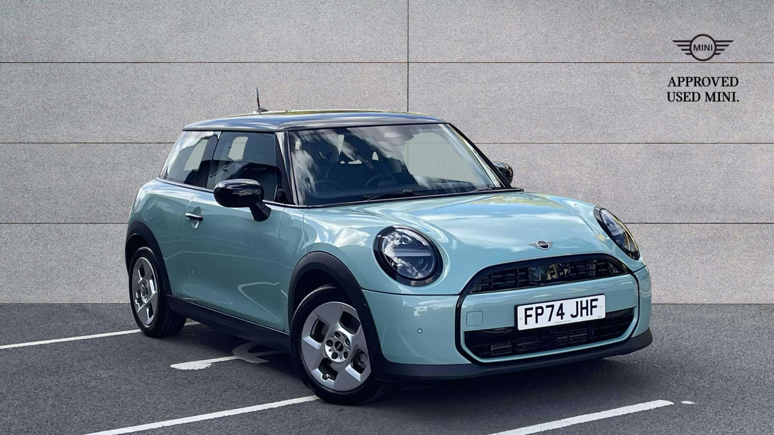 Main listing image - MINI Hatchback