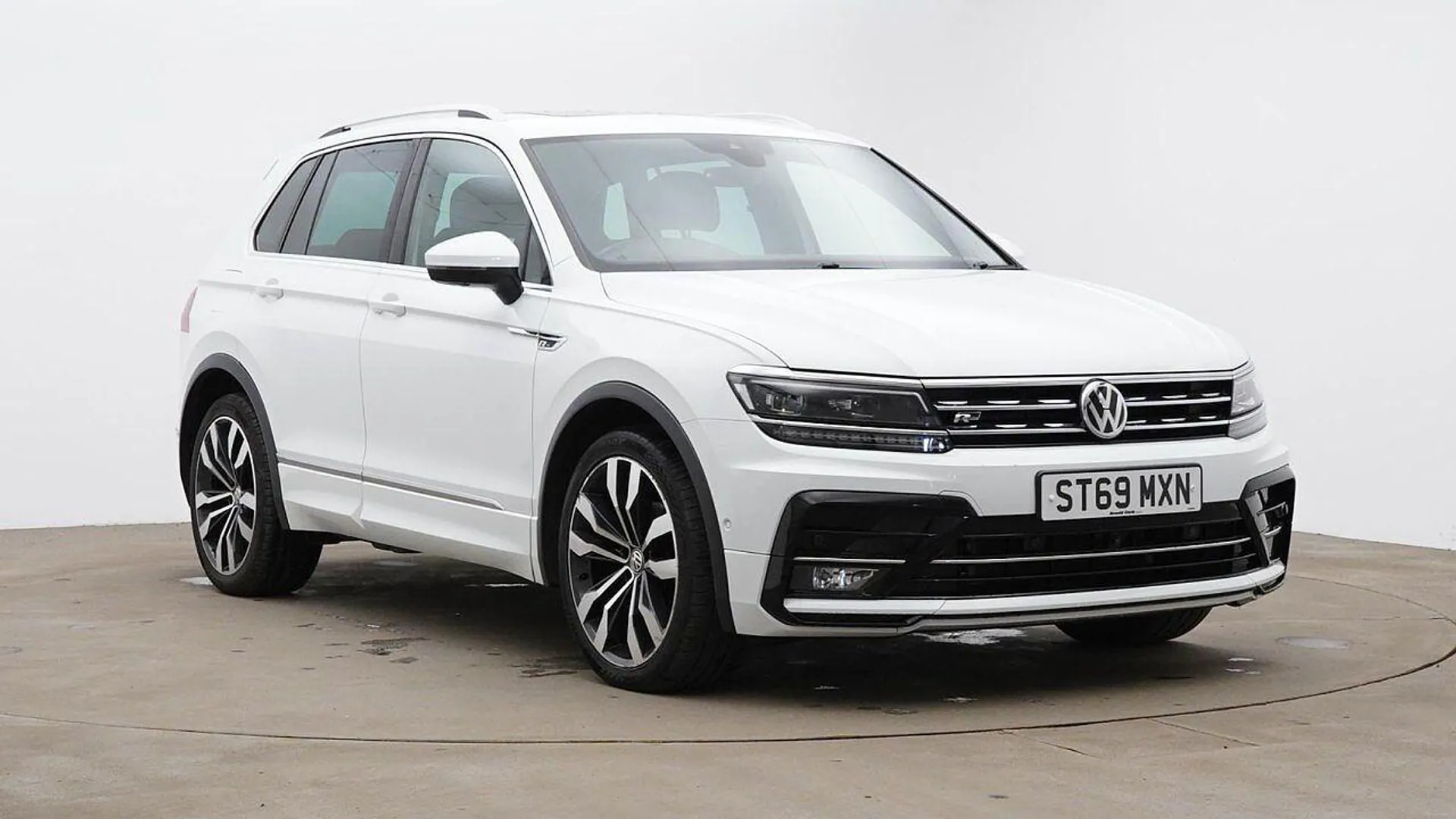 Main listing image - Volkswagen Tiguan