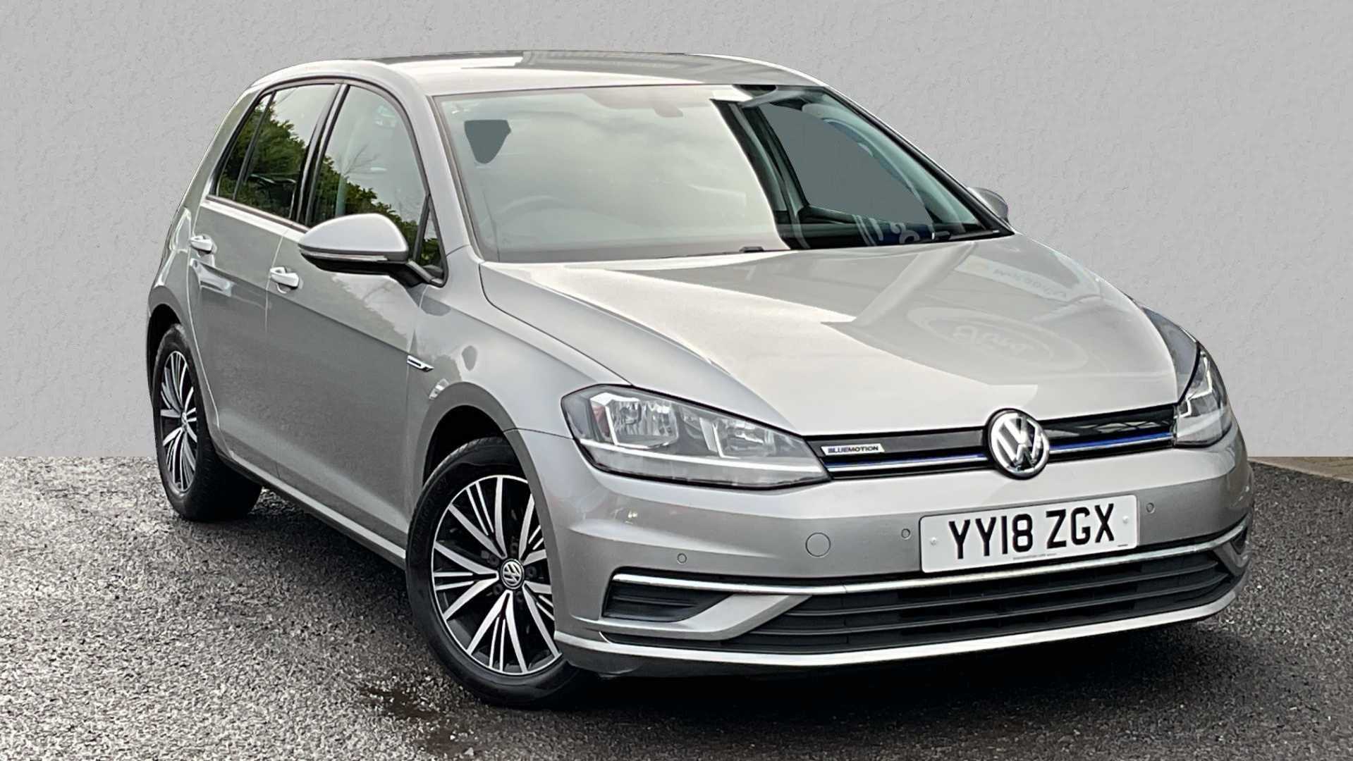 Main listing image - Volkswagen Golf