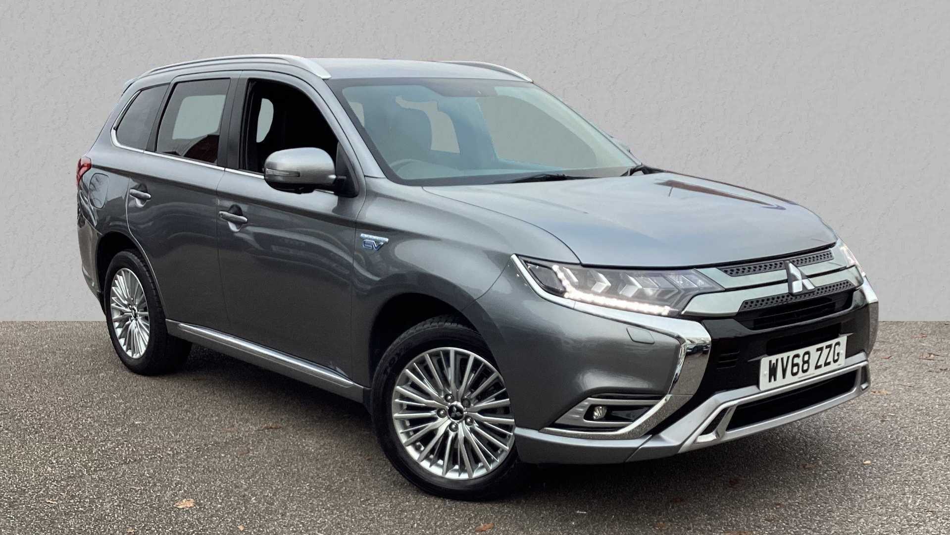 Main listing image - Mitsubishi Outlander