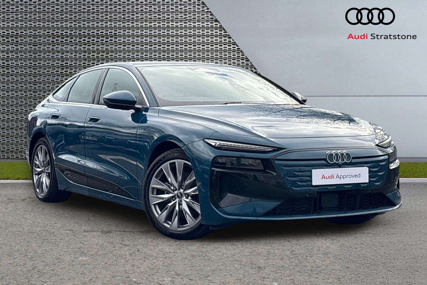 Main listing image - Audi A6