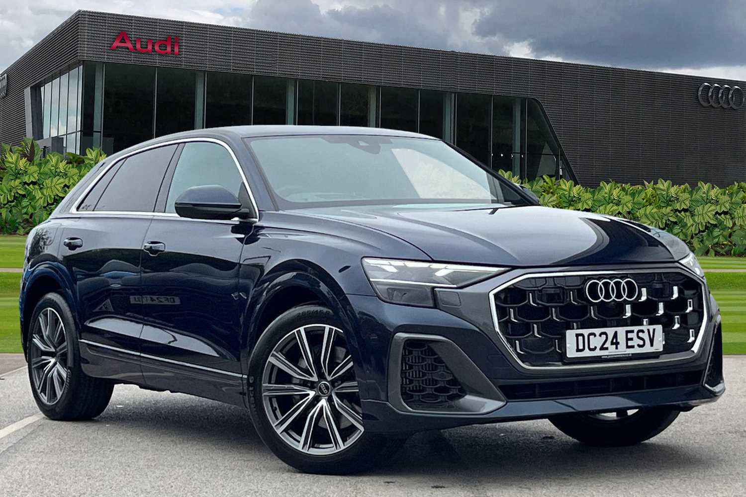 Main listing image - Audi Q8