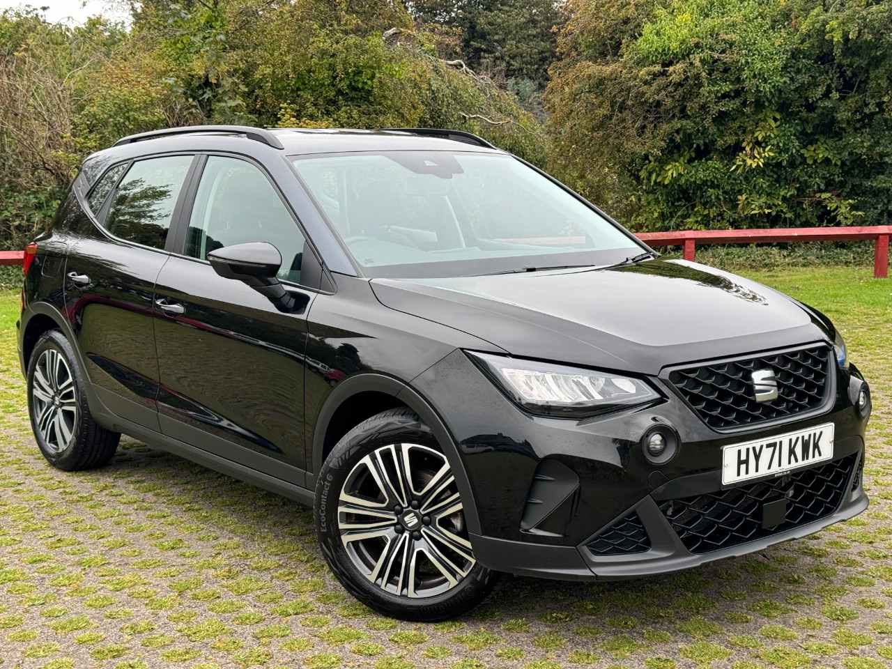 Main listing image - SEAT Arona